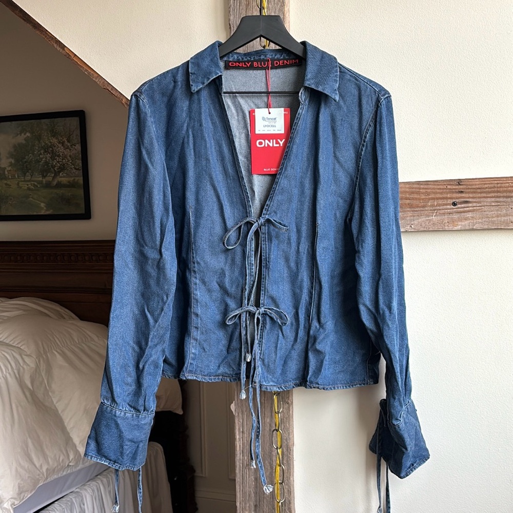 ONLY Tie Front Denim Shirt - Picture 2 of 9